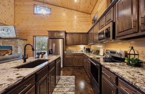 Broken Bow Cabin | Luxury cabin Dreamin' in the Woods!