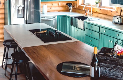 Butler Cabin | Luxury cabin, hot tub, pool, fire pit, sleeps 20