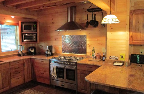 Boonsboro House | Luxury Cabin Nestled In The Beautiful Blue Ridge Mountains