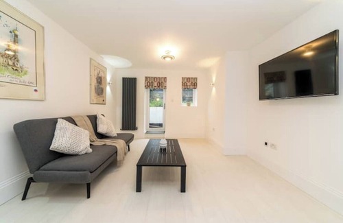 Coldharbour Apartment | Luxury Camberwell Flat - Close to Kings College Hospital