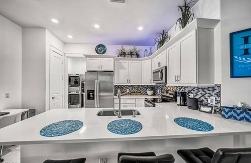 Mariner House | Luxury Canal-Front Retreat with Heated Saltwater Pool - Sleeps 8!