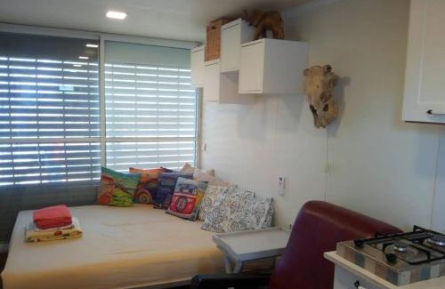 Bruchim Qela' Alon House | Luxury caravan truck in the Golan Heights