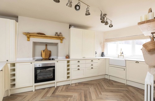 Grangetown House | Luxury Cardiff Townhouse, 5 bedrooms, sleeps up to 12 guests