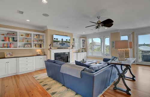 Isle of Palms House | Luxury Carolina Blvd Home w/ Pool, Steps to Beach. Small Pet Considered! $250 Beach Gear Credit!