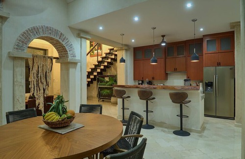 Barrio de Santiago House | Luxury Casa Lourdes in Merida, Centro