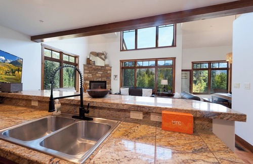 Purgatory House | Luxury Cascade Village Townhome/Amazing Views/2 mi to Purg