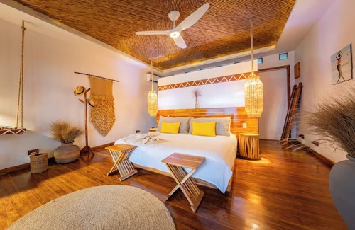 Little Corn Island Hotel | Luxury Casita, Yemaya Reefs, Shoreline Oasis, Unwind on Little Corn Island