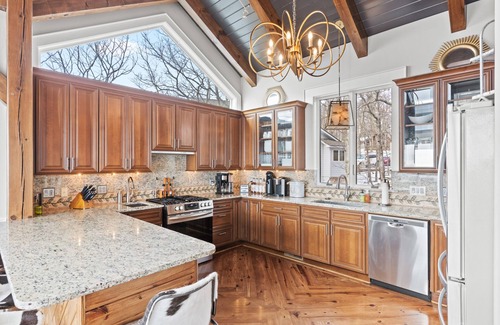 Wintergreen Ski Chalet | Luxury Chalet, Best Views in Virginia