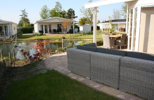 Breskens Ski Chalet | LUXURY CHALET FOR 5 PEOPLE WITHIN WALKING DISTANCE OF THE SEA AND BEACH