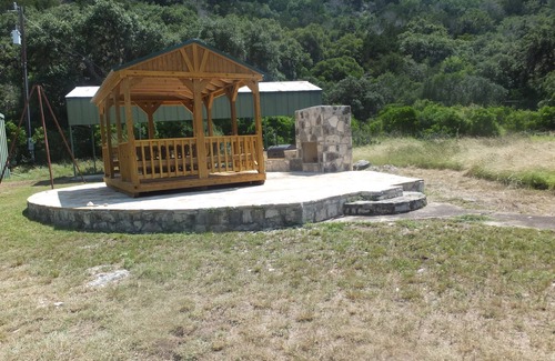 Barksdale Ski Chalet | Luxury Chalet On Remote Ranch With Crystal Clear Creek, not near crowded Leakey