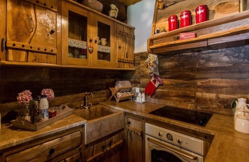 Municipality of Gracac Ski Chalet | Luxury Chalet Regina with pool and jacuzzi surrounded by nature
