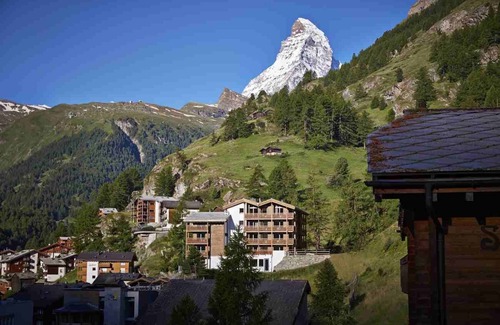 Zermatt Apartment | Luxury Chalet with View in Zermatt center with wellness spa