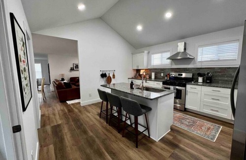 Perrysburg House | Luxury & Charm in Downtown Perrysburg!