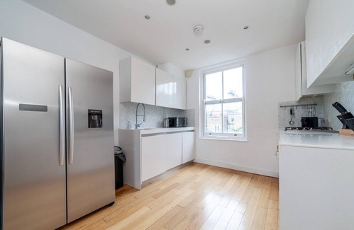 Redcliffe Apartment | Luxury Chelsea Apartment
