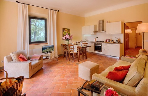 Panzano in Chianti Apartment | Luxury Chianti between Grapes - Apartment for 3 people in Panzano