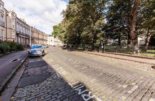 Bonnington Apartment | Luxury City Centre Apartment