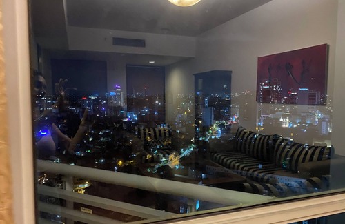 Kollupitiya House | Luxury city view apartment 2bhk in Colombo 03