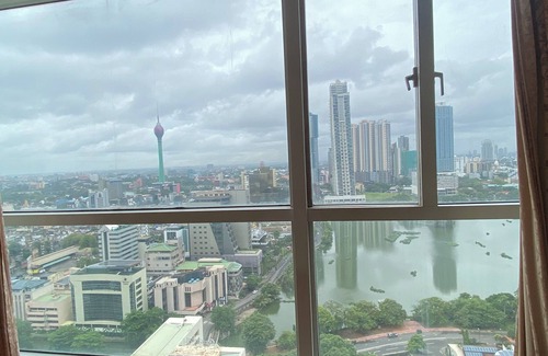 Kollupitiya House | Luxury city view apartment 2bhk in Colombo 03