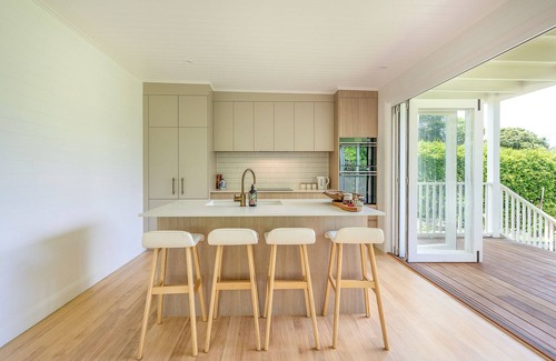Clunes Cottage | Luxury Clunes Cottage | Hot Tub | Pet Friendly