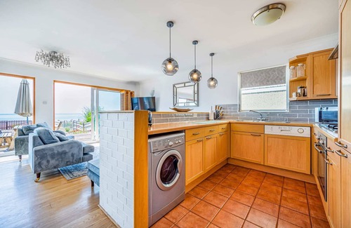 Pevensey Villa | Luxury Coastal Escape with Unmatched Views & Family Ready.