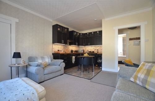 Troon Apartment | Luxury Coastal Retreat in Troon