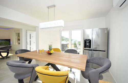 Trogir Apartment | Luxury & comfortable/private hot tub/amazing view!