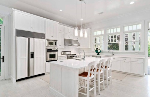 Village of East Hampton House | Luxury Compound - Tennis /pool/Guest House/walk to beach and town