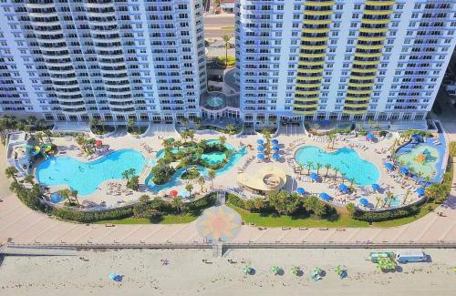 Daytona Beach Apartment | Luxury Condo 10th Floor at the Wyndham Ocean Walk