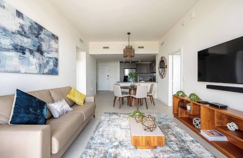 Doral Condo | Luxury Condo - 3B/3B with Amazing Skyline View
