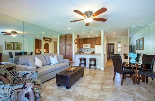 Kihei Condo | Luxury Condo- Across The Street From The Beach! Free WIFI