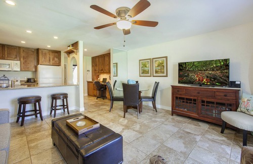 Kihei Condo | Luxury Condo- Across The Street From The Beach! Free WIFI