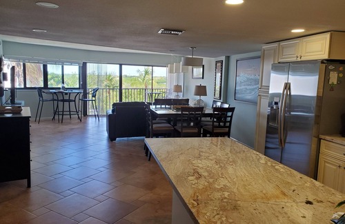 Monroe County Condo | Luxury Condo at Ocean Front Kawama Tower Complex