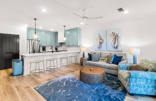 Port St. Joe Condo | Luxury condo at prime local, beach/roof-top access, private pool, and gym