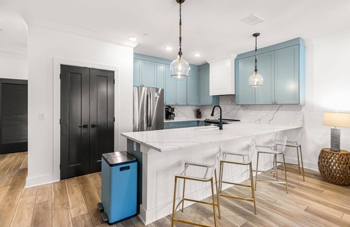 Port St. Joe Condo | Luxury condo at prime local, beach/roof-top access, private pool, and gym