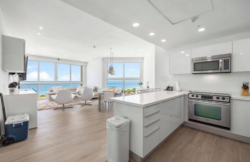 Noord Condo | Luxury Condo facing the Ocean