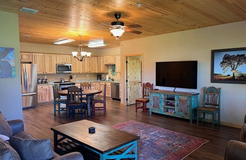 Gruene Condo | Luxury Condo Hidden Gem of Gruene Resort A4
