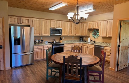Gruene Condo | Luxury Condo Hidden Gem of Gruene Resort A4