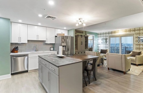 Canandaigua Condo | Luxury Condo | Hot Tub | Pool | Lake Front | FLX