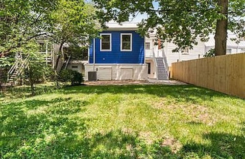 Downtown House | *Luxury Condo In Downtown Frederick*