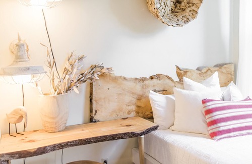 Mount Adams Condo | Luxury condo in vacation town of Mt Adams. Feels like your living in Europe!