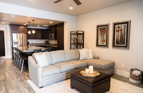 Park City House | Luxury Condo Park City- Private Hot Tub, Near Ski Resorts, bike trails, & golf.