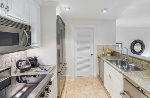 Grace Bay Condo | Luxury Condo - Somerset on Grace Bay!