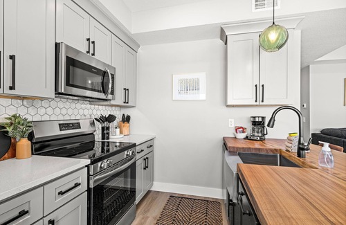 St. Louis County Condo | Luxury Condo w/Beach Access | Dragestil 717-2