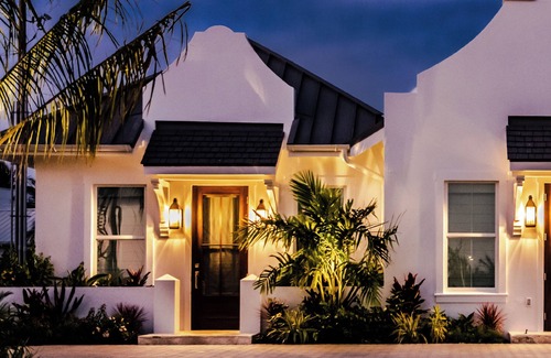 Seven Mile Beach Cottage | Luxury Cottage, 2bd/2ba on 7 Mile Strip