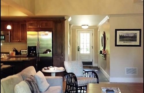 Seguin Cottage | Luxury cottage on lake Joseph at rocky crest golf club