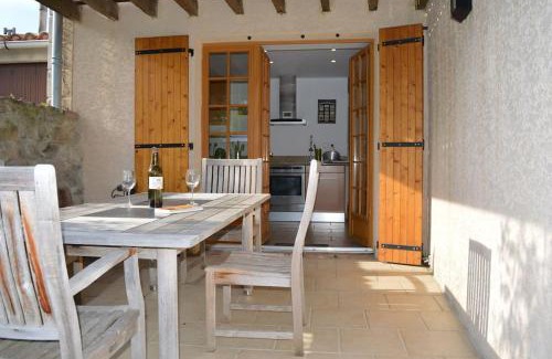 Saint-Polycarpe House | Luxury cottage with Jacuzzi in Saint-Polycarpe