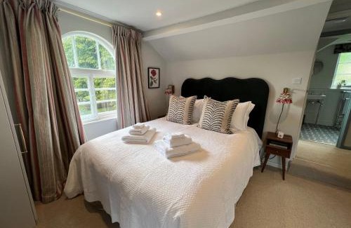 Northway Apartment | Luxury Cottage with Garden