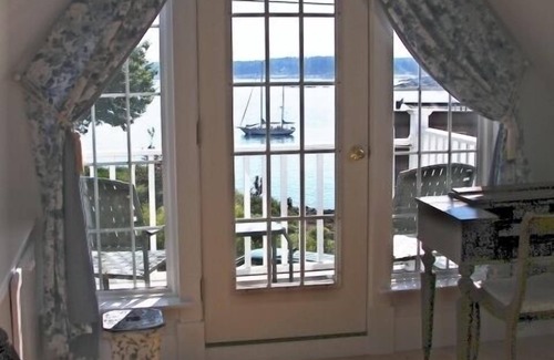 Bass Harbor House | Luxury Cottage with Spectacular Panoramic Ocean Views near Acadia National Park