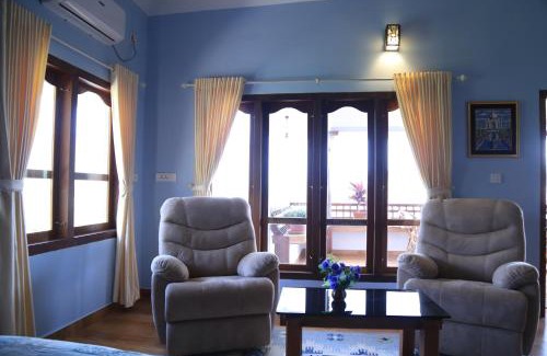 Anachal House | Luxury cottages with beautiful mountain view