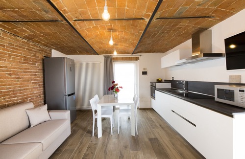 Mango Villa | LUXURY COUNTRY HOUSE VILLA BARBERO ALBA MANGO LANGHE UNESCO HOLIDAY HOME